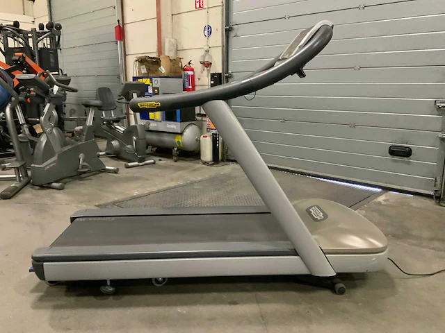 Technogym jog now 500 led loopband - afbeelding 1 van  6