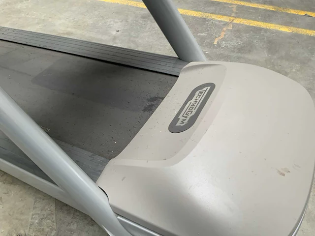 Technogym jog now 500 led loopband - afbeelding 4 van  5