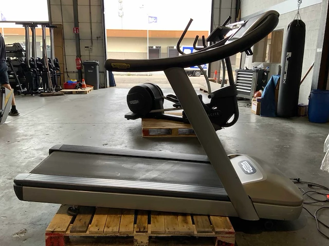 Technogym jog now 500 led loopband - afbeelding 5 van  6