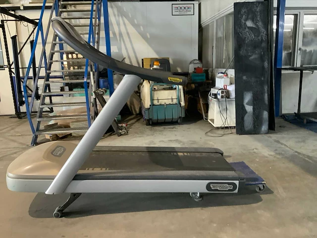 Technogym jog now 500 led loopband - afbeelding 3 van  6