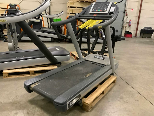 Technogym jog now 500 led loopband - afbeelding 3 van  6