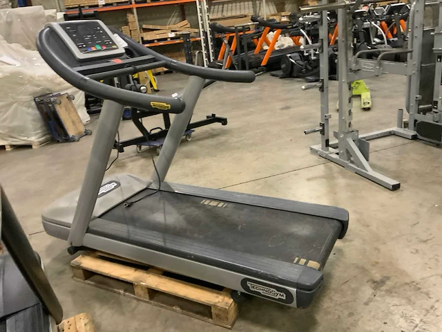 Technogym jog now 500 led loopband - afbeelding 4 van  6