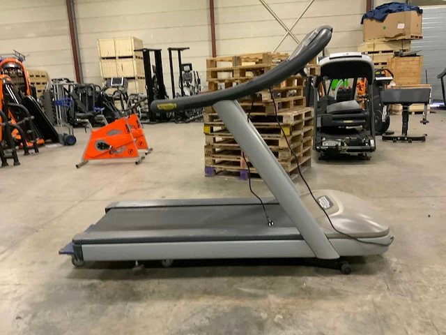 Technogym jog now 500 led loopband - afbeelding 1 van  6