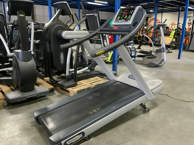 Technogym jog now 500 led loopband - afbeelding 4 van  6