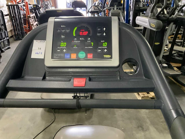 Technogym jog now 500 led loopband - afbeelding 4 van  5