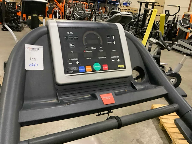 Technogym jog now 500 led loopband - afbeelding 4 van  7