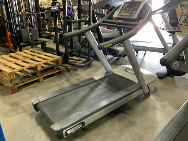 Technogym jog now 500 led loopband - afbeelding 1 van  6