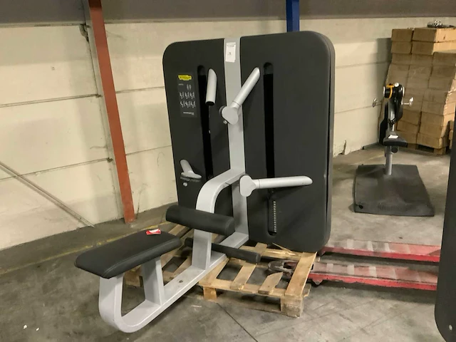 Technogym kinesis low pull krachtstation - afbeelding 1 van  7