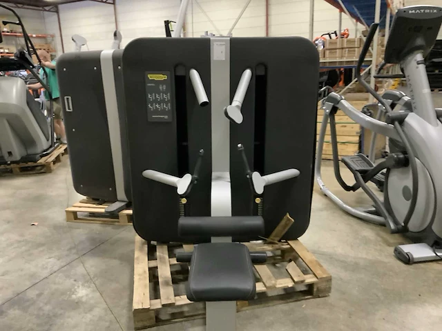 Technogym kinesis personal low pull krachtstation - afbeelding 1 van  6
