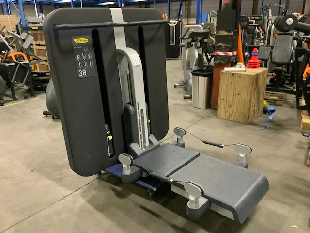 Technogym kinesis single station step/squat krachtstation - afbeelding 1 van  6