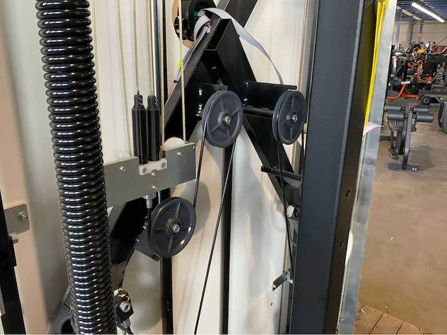 Technogym kinesis vison pulley krachtstation - afbeelding 6 van  9