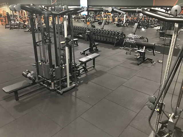 Technogym multistation element 5 stack krachtstation - afbeelding 1 van  7