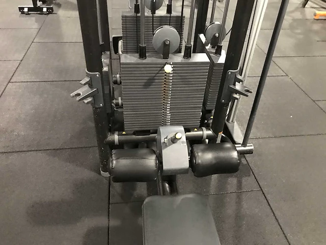 Technogym multistation element 5 stack krachtstation - afbeelding 3 van  7