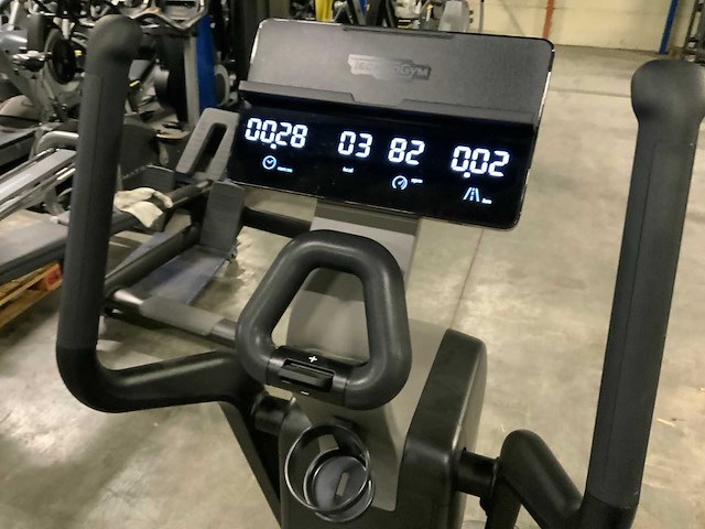 Technogym my cross elliptical crosstrainer - afbeelding 2 van  7