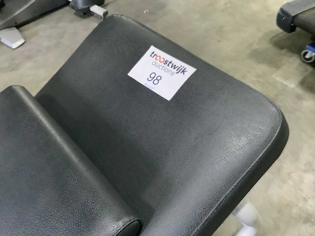 Technogym posterior stretch bench krachtstation - afbeelding 3 van  6