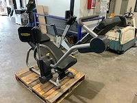 Technogym posterior stretch machine krachtstation - afbeelding 4 van  6