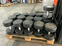 Technogym pu dumbbells 32kg t/m 46kg krachtstation - afbeelding 4 van  4