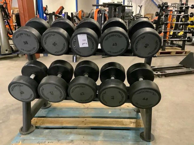 Technogym pu dumbbells 38;2x40;42;44kg krachtstation - afbeelding 3 van  5