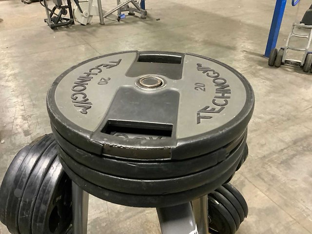 Technogym pu schijven 3x10kg;5x5kg;4x2,5kg sidea 12x20kg;8x10kg technogym krachtstation - afbeelding 3 van  7