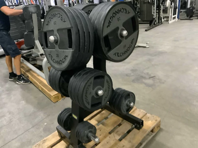 Technogym pu schijven 50mm 12x20kg;8x10;8x5;4x2,5;4x1,25 krachtstation - afbeelding 4 van  6