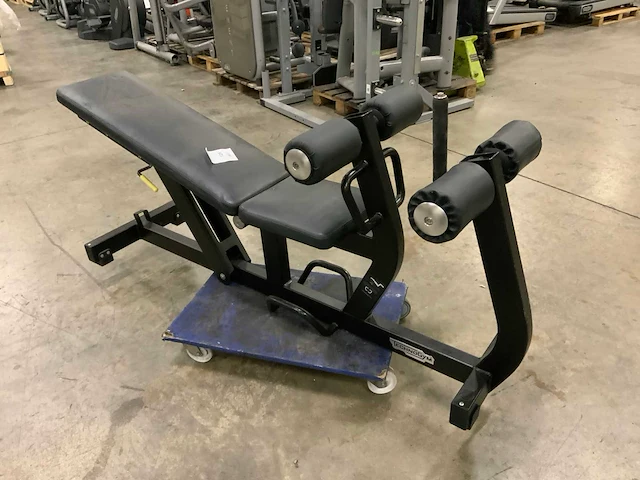 Technogym pure abdominal bench krachtstation - afbeelding 5 van  5