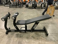 Technogym pure abdominal bench krachtstation - afbeelding 1 van  4