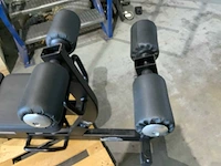 Technogym pure abdominal crunch bench krachtstation - afbeelding 2 van  4