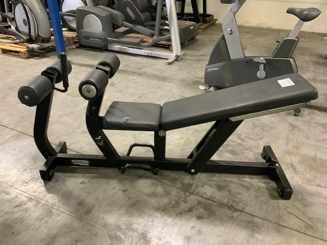 Technogym pure abdominal crunch bench krachtstation - afbeelding 1 van  3