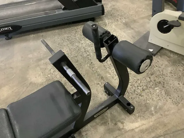 Technogym pure abdominal crunch krachtstation - afbeelding 3 van  4