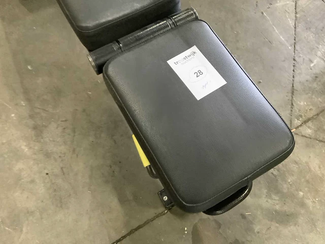 Technogym pure adjustable bench krachtstation - afbeelding 2 van  3