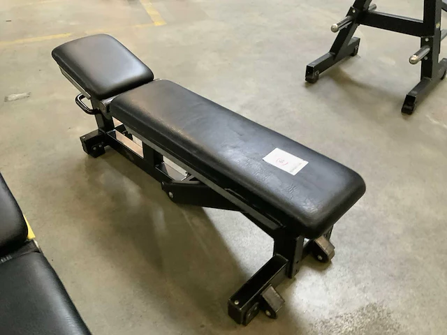 Technogym pure adjustable bench krachtstation - afbeelding 5 van  5