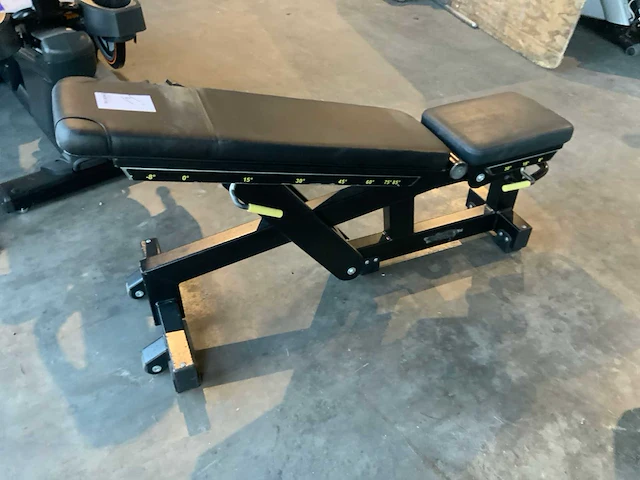 Technogym pure adjustable bench krachtstation - afbeelding 5 van  6
