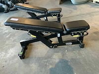 Technogym pure adjustable bench krachtstation