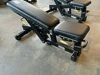 Technogym pure adjustable bench krachtstation - afbeelding 2 van  5