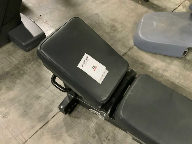 Technogym pure adjustable bench krachtstation - afbeelding 2 van  4