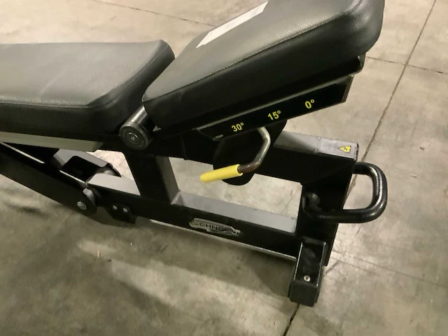 Technogym pure adjustable bench krachtstation - afbeelding 4 van  4