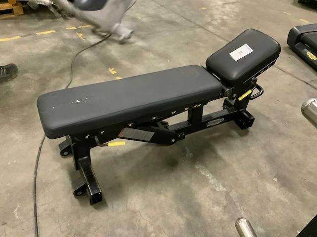 Technogym pure adjustable bench krachtstation - afbeelding 4 van  5