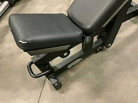 Technogym pure adjustable bench krachtstation - afbeelding 2 van  4