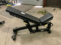 Technogym pure adjustable bench krachtstation - afbeelding 4 van  4
