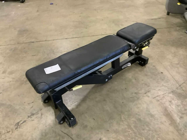 Technogym pure adjustable bench krachtstation - afbeelding 4 van  4