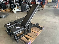 Technogym pure adjustable bench krachtstation - afbeelding 1 van  4