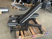 Technogym pure adjustable bench krachtstation - afbeelding 2 van  4