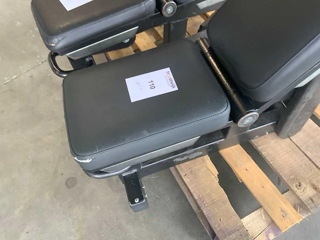 Technogym pure adjustable bench krachtstation - afbeelding 3 van  4