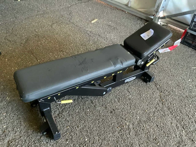 Technogym pure adjustable bench krachtstation - afbeelding 2 van  5