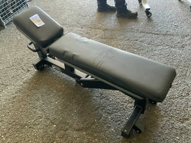 Technogym pure adjustable bench krachtstation - afbeelding 3 van  5