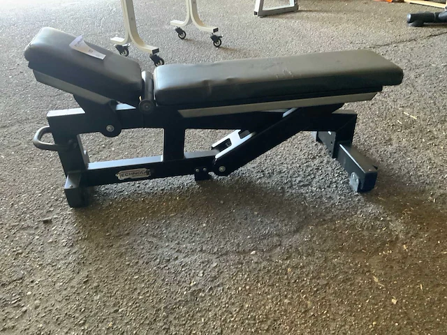 Technogym pure adjustable bench krachtstation - afbeelding 5 van  5