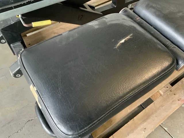Technogym pure adjustable bench krachtstation - afbeelding 4 van  4