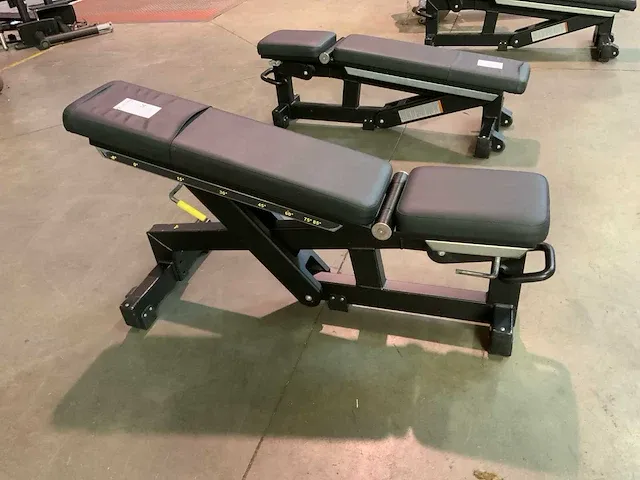 Technogym pure adjustable bench - afbeelding 1 van  4