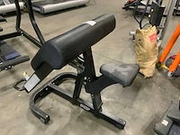 Technogym pure biceps curl bench krachtstation - afbeelding 2 van  3