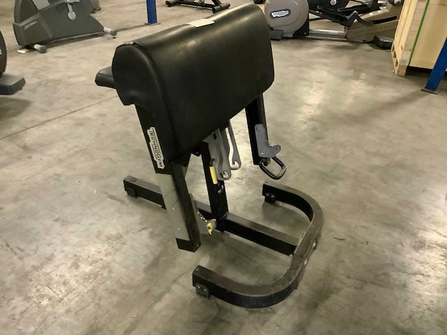 Technogym pure biceps curl krachtstation - afbeelding 2 van  4